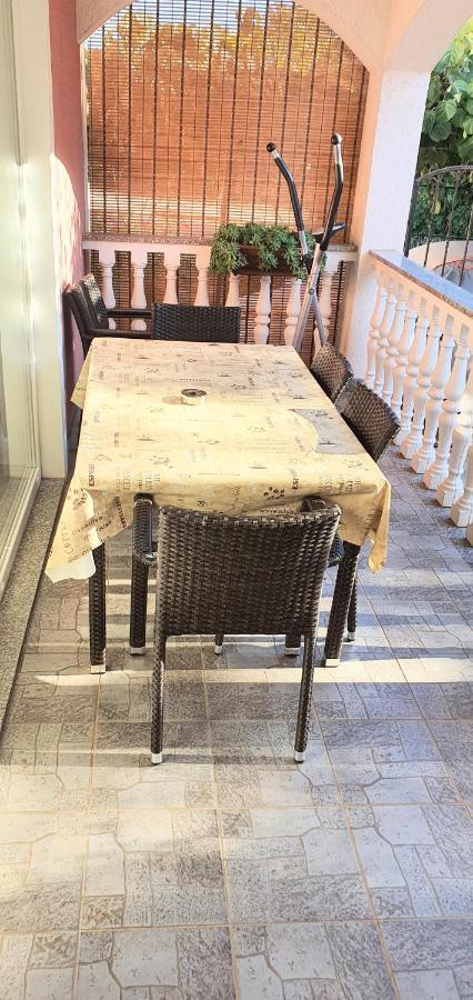 Apartmani Radmila Nova Vas  Bagian luar foto