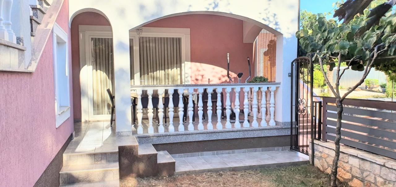 Apartmani Radmila Nova Vas  Bagian luar foto