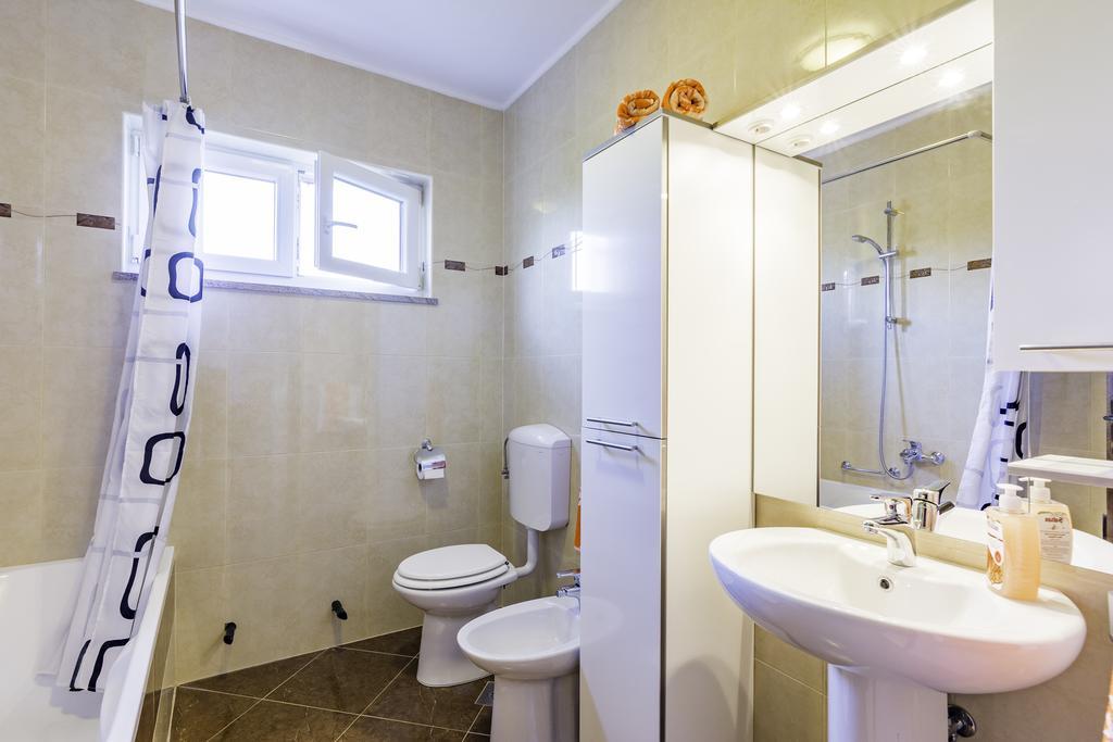 Apartmani Radmila Nova Vas  Bagian luar foto